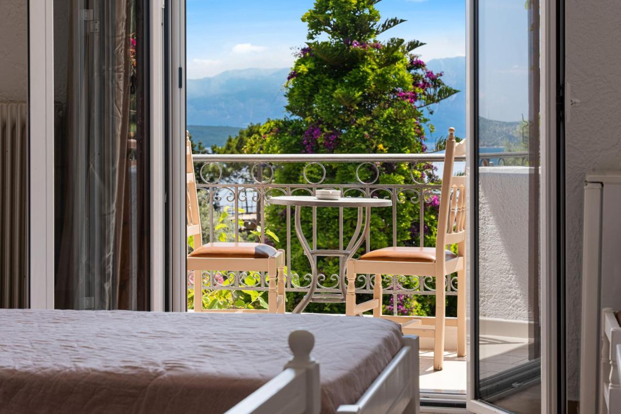 Alexandros B Hotel Nikiana Ngoại thất bức ảnh